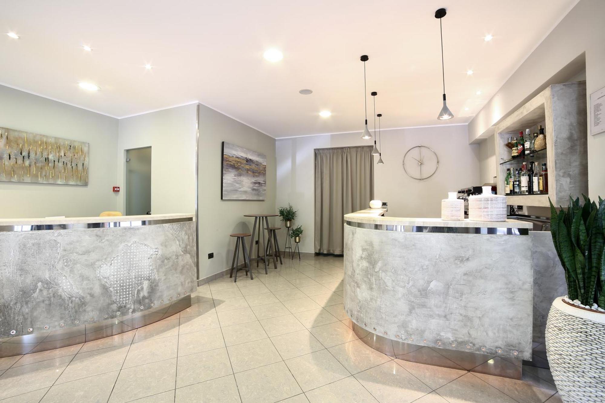 Hotel Trieste 切尔维亚 外观 照片